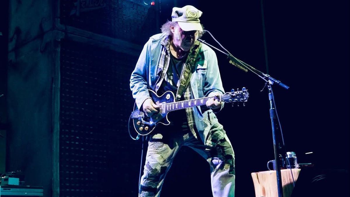 Neil Young Akhirnya Tampilkan <i>Pardon My Heart</i> Lagi setelah 50 Tahun