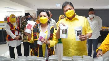 MSME Bazaar Holds, Airlangga And Yanti Support Domestic Products