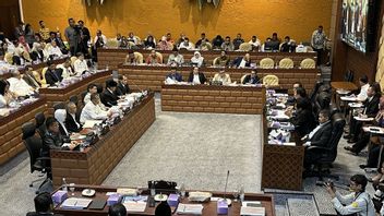 جاكرتا - عقد مجلس النواب سلسلة من الاجتماعات المهمة مع الوزراء لقيادة الشركات المملوكة للدولة اليوم