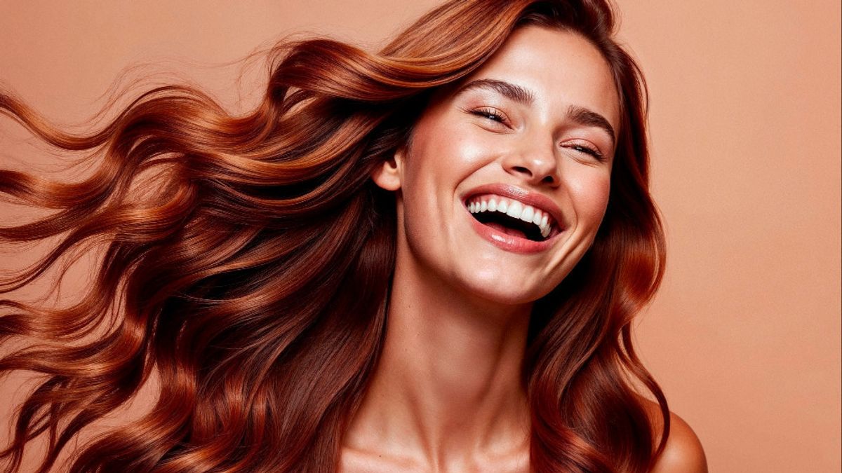 Before going to the Salon, Know the 8 Types of Hair Highlights that are Often Recommended
