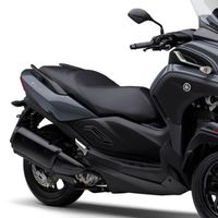 Yamaha Luncurkan Skuter Roda Tiga Premium dengan Teknologi LMW, Harga Rp115 Jutaan