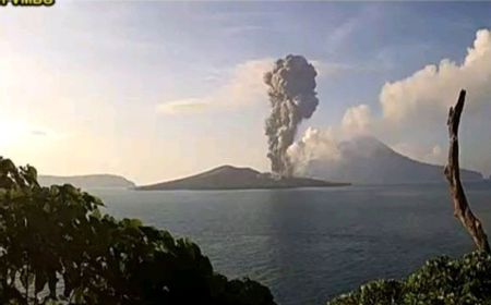 Gunung Anak Krakatau Erupsi Lagi Sabtu Pagi, Status Siaga Level III