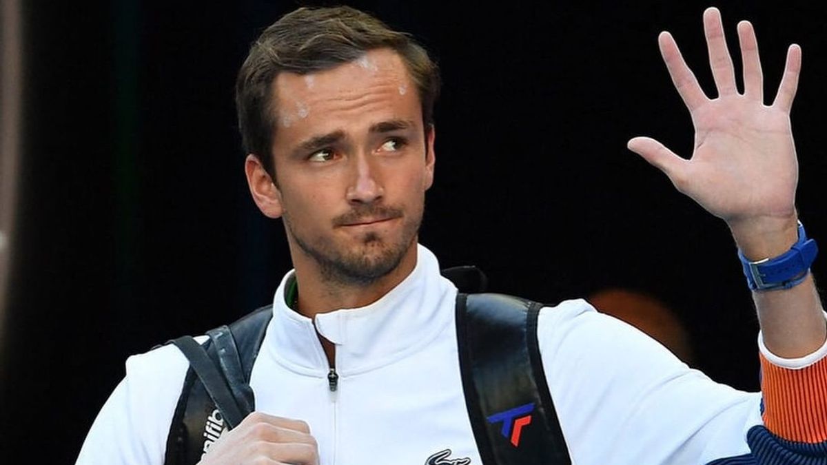 Daniil Medvedev And The Russian Tennis Player Must Sign An Anti-Vladimir Putin Form If They Want To Appear At The Wimbledon Tournament