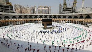 Sri Mulyani Kenakan PPN Paket 'Jalan-jalan' Haji dan Umrah, Ini Besaran Tarifnya