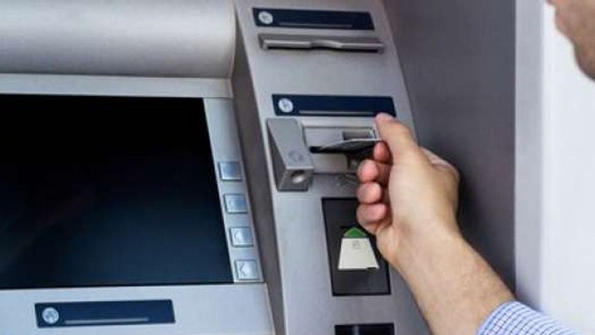 Tips Mengatasi Kejahatan Skimming ATM yang Bisa 'Sedot' Duit Nasabah