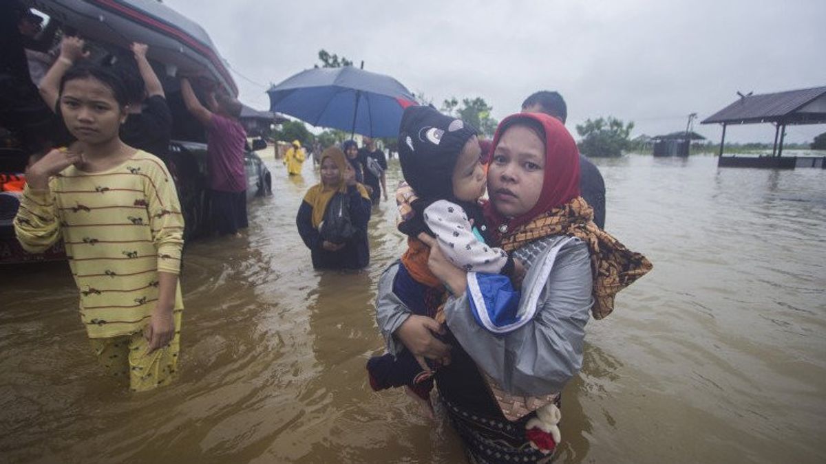 南カリマンタン、ジョコウィの洪水:すぐに援助を送る