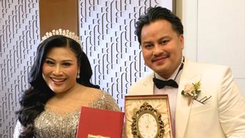 Sidang Cerai Boiyen Ditunda Tanpa Kehadiran Prinsipal