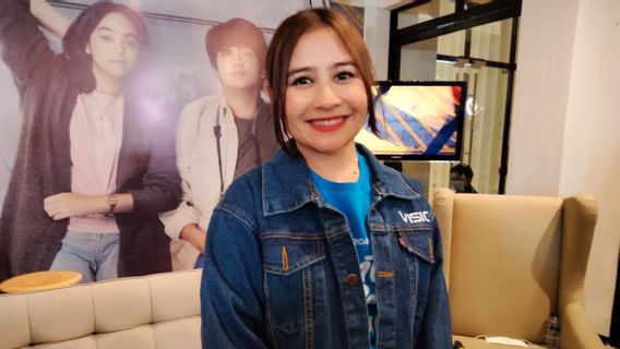 Jadi Dosen UGM, Ini yang Akan Diajarkan Prilly Latuconsina 