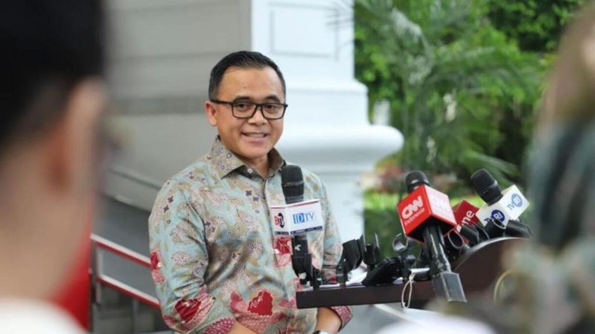 Le ministre de la RB présente le plan de recrutement de l’Agence nationale d’État de 2024 au président Jokowi