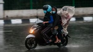 Sedia Payung, BMKG Ramalkan Hujan Guyur  Jakarta, Jambi, Jatim hingga Maluku Hari Ini