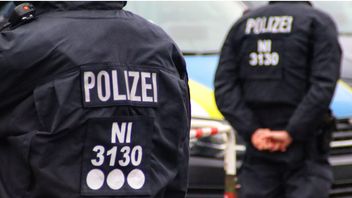 German Police Arrest 8 Members Of The Right Winged Group Who Plan To Insurgency