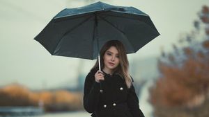 7 Cara Menjaga Kesehatan di Musim Hujan, Nomor Tujuh Caranya Unik