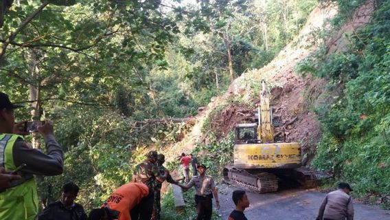 Longsor Menimpa Rumah di Lumajang Jatim, 3 Orang Meninggal