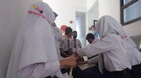 Siswa Miskin Berprestasi di Bangka Belitung Bersyukur Mendapat Bantuan Beasiswa dari PT Timah