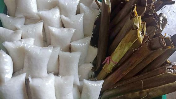 Cara Bikin Lontong Plastik hingga Jadi Sempurna