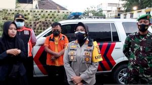 Pemilik Warung Jadi Tersangka Kericuhan hingga Mobil Polisi Dirusak Warga di Surabaya