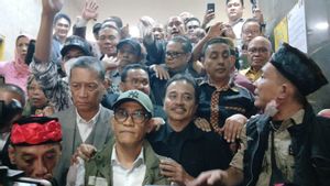 Roy Suryo Cs Tak Banyak Bicara Usai Diperiksa di Polda Metro