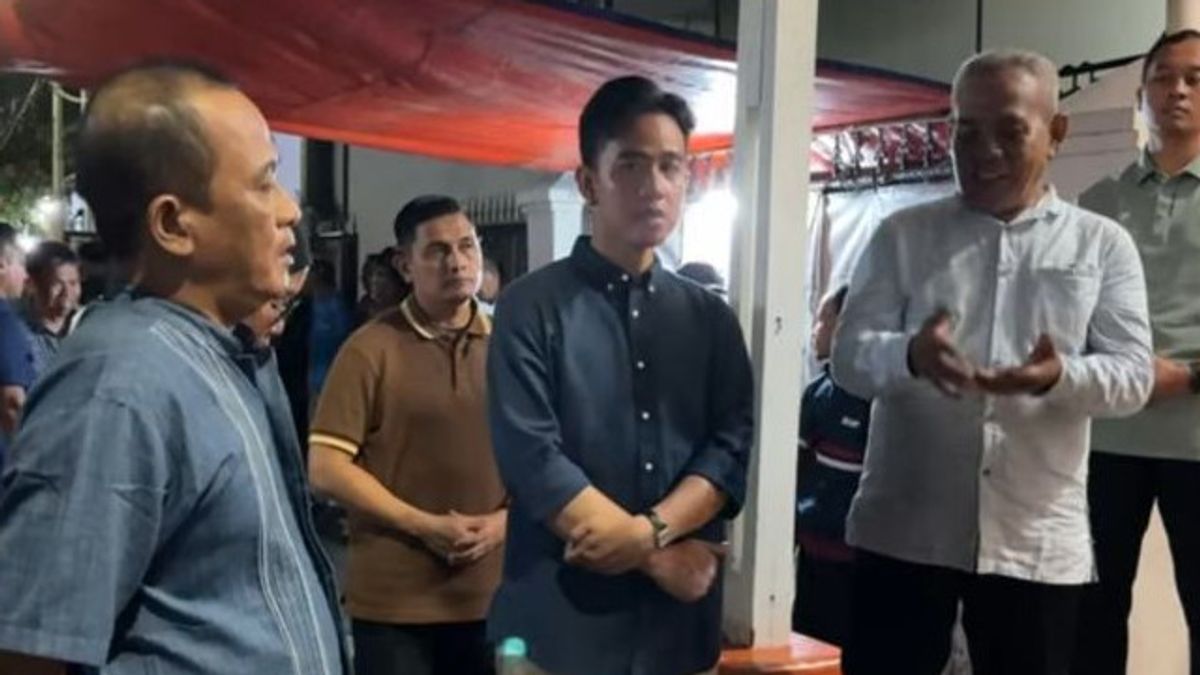 Vice President Gibran Tinjau Pos Siskamling In Jakarta Pascademonstration