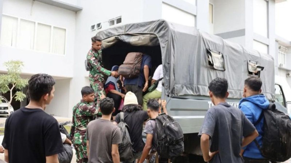 TNI AL Dumai Secures 36 Illegal PMIs From Malaysia