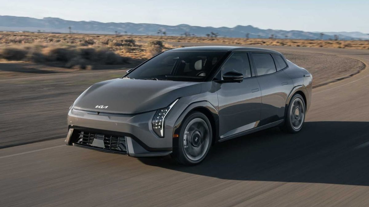 Kia Putuskan Tunda Peluncuran Sedan Listrik EV4, Kenapa?