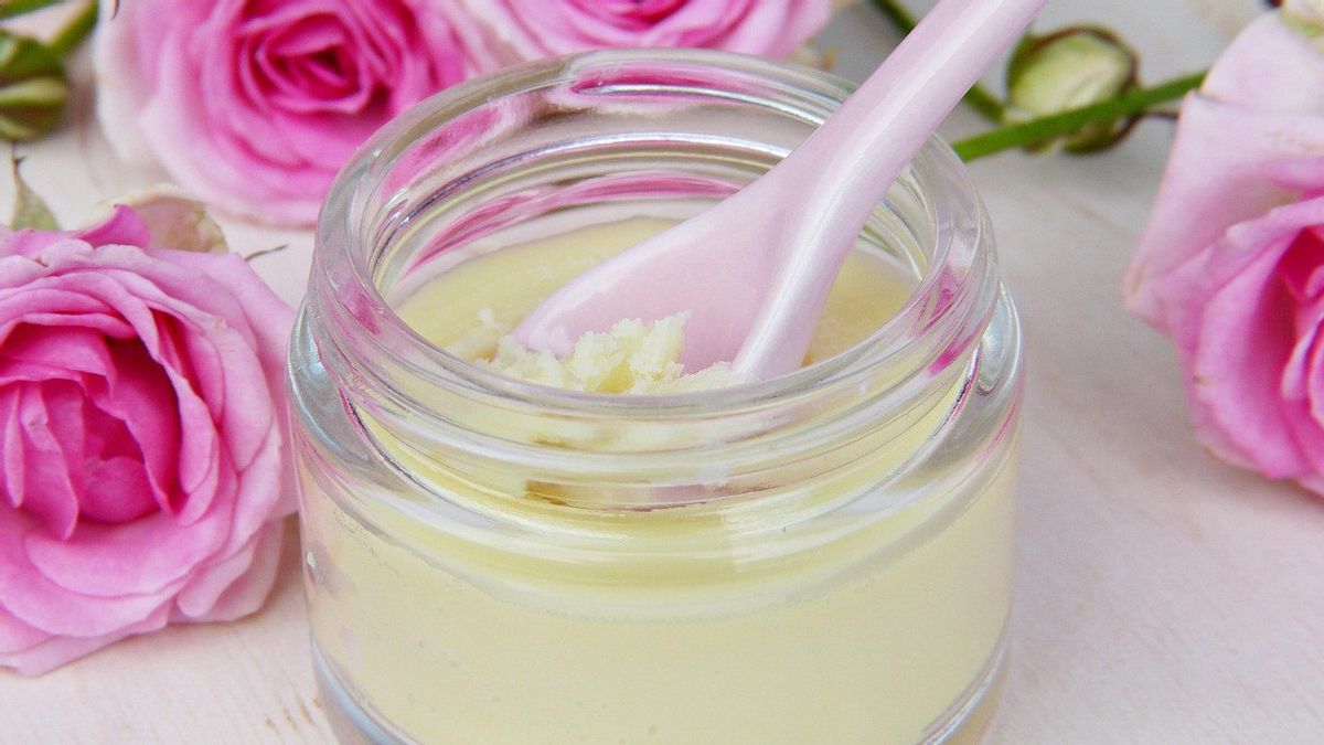 6 Cara Membuat <i>Handbody</i> Sendiri di Rumah, Yuk Ikuti Tahapannya! 