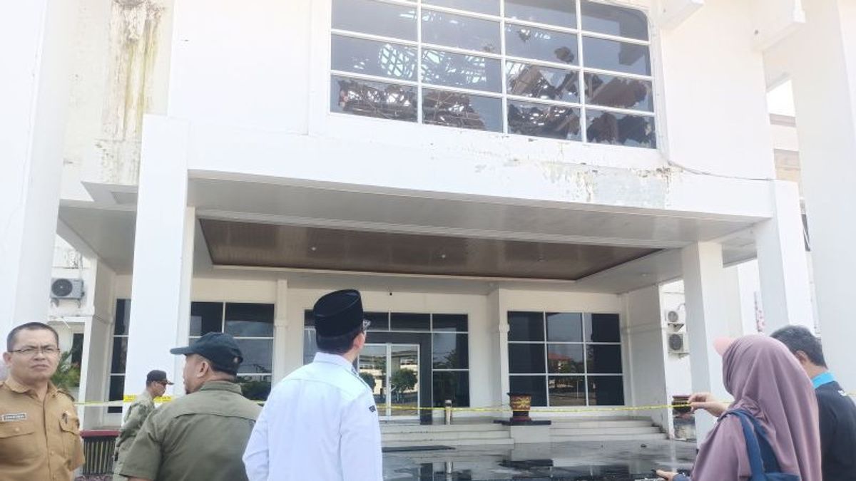 Kebakaran Kantor Bupati OKU Sumsel Hanguskan Seluruh Berkas, Polisi Usut Sumber Api