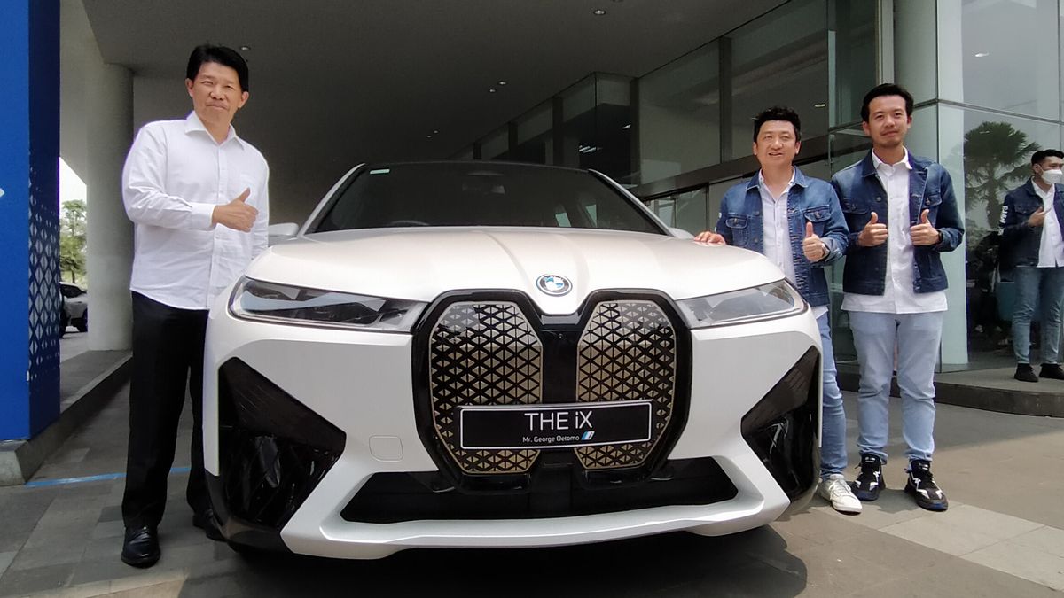 Tiba di Indonesia, Mobil Listrik BMW iX Langsung Diserahkan ke Pelanggan