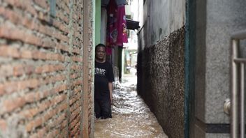 انحسر الفيضانات التي تغرق 34 RTs في جاكرتا