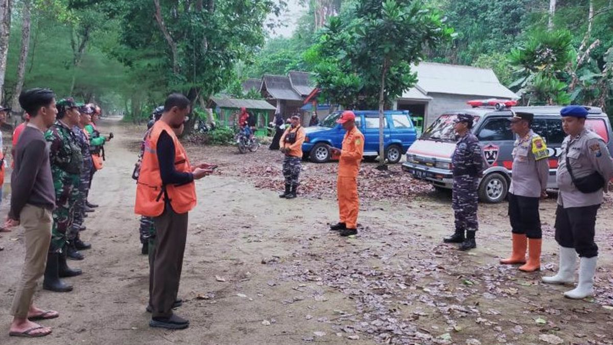 Satu Orang WNA asal Spanyol Ditemukan Selamat Usai Terseret Ombak di Pantai Jembatan Panjang Malang