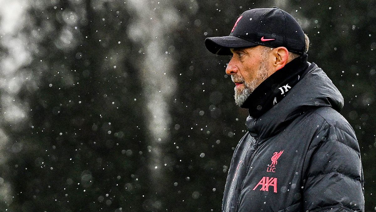 Hamstring Injury Makes Jurgen Klopp An Olokan Material For Liverpool Players