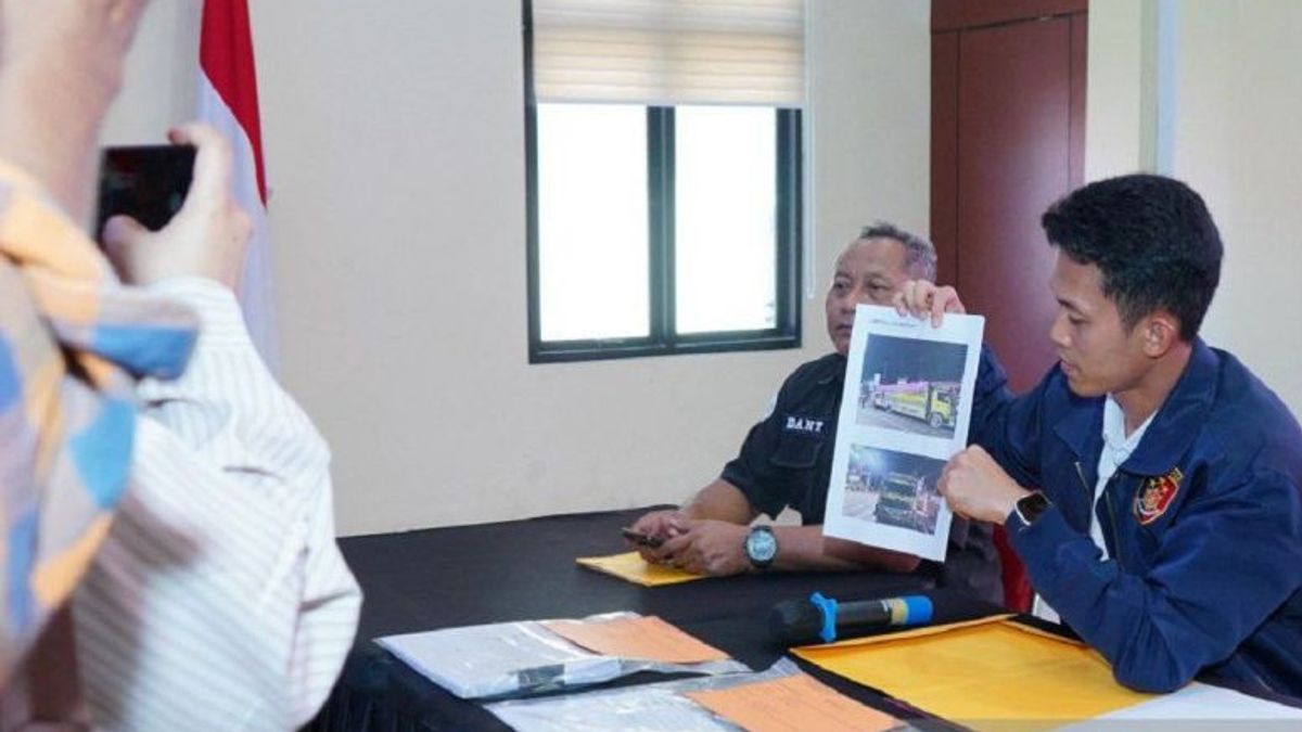 La police enquête sur la participation d'un réseau de trafiquants d'arbres illégaux dans le Kalimantan oriental