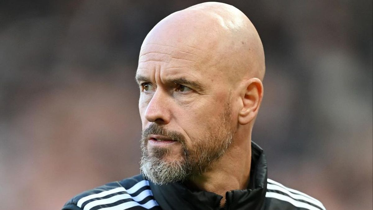 Erik Ten Hag Officially Leaves Manchester United