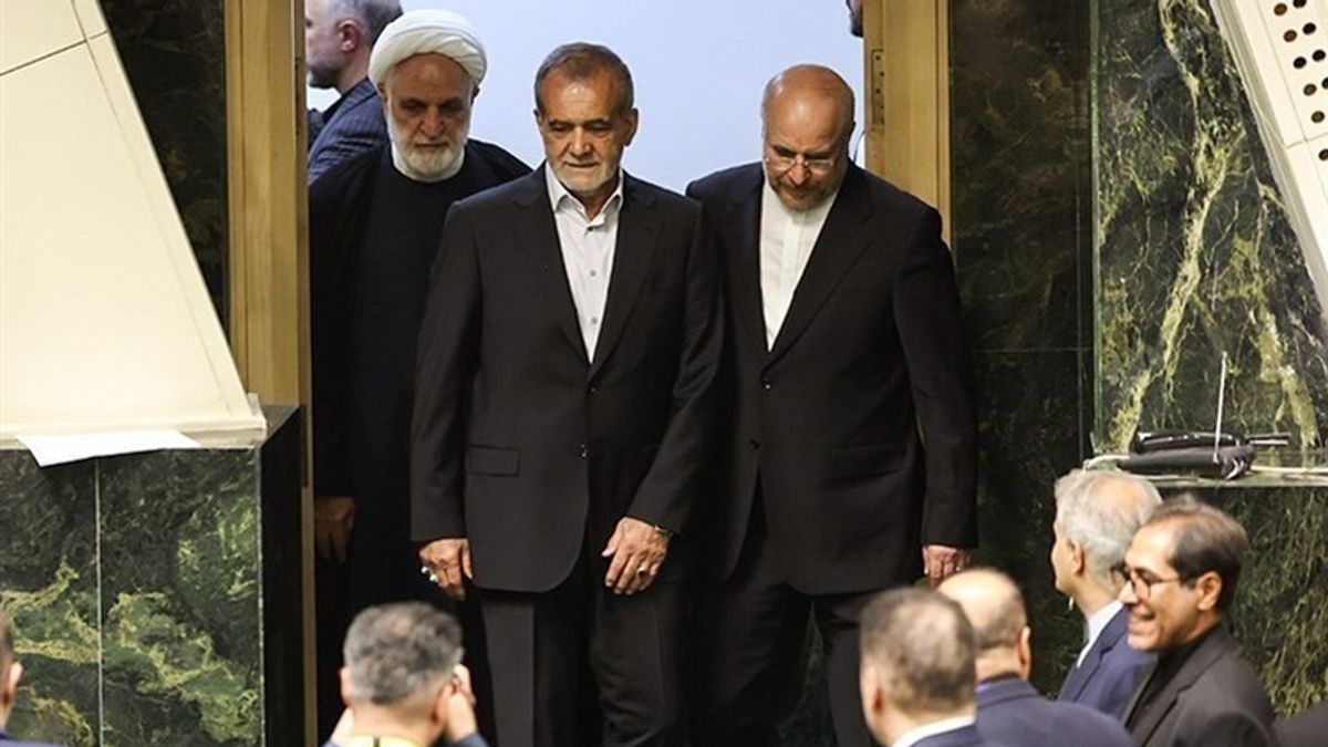 Iranian Parliament Inaugurates Masoud Pezeshkian As President