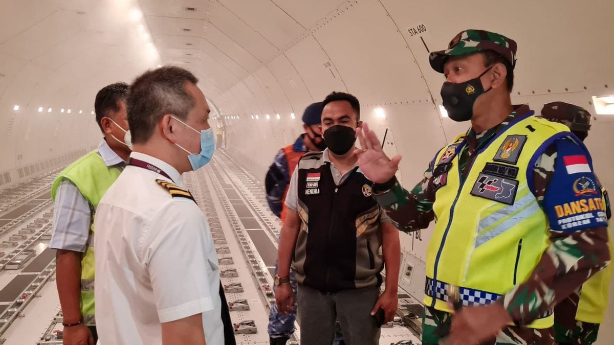 中古IATCとWSBKロジスティクスは、ロンボク国際空港に厳密に護衛され、家に持ち帰られ始めます