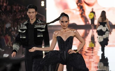 Sepanggung dengan Kendall Jenner di Paris Fashion Week 2023, Cinta Laura Merasa Terhormat