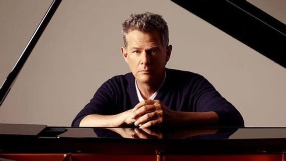 David Foster Collaborates With Raisa To Hold A Concert In Indonesia August 12, Here Are Ticket Prices