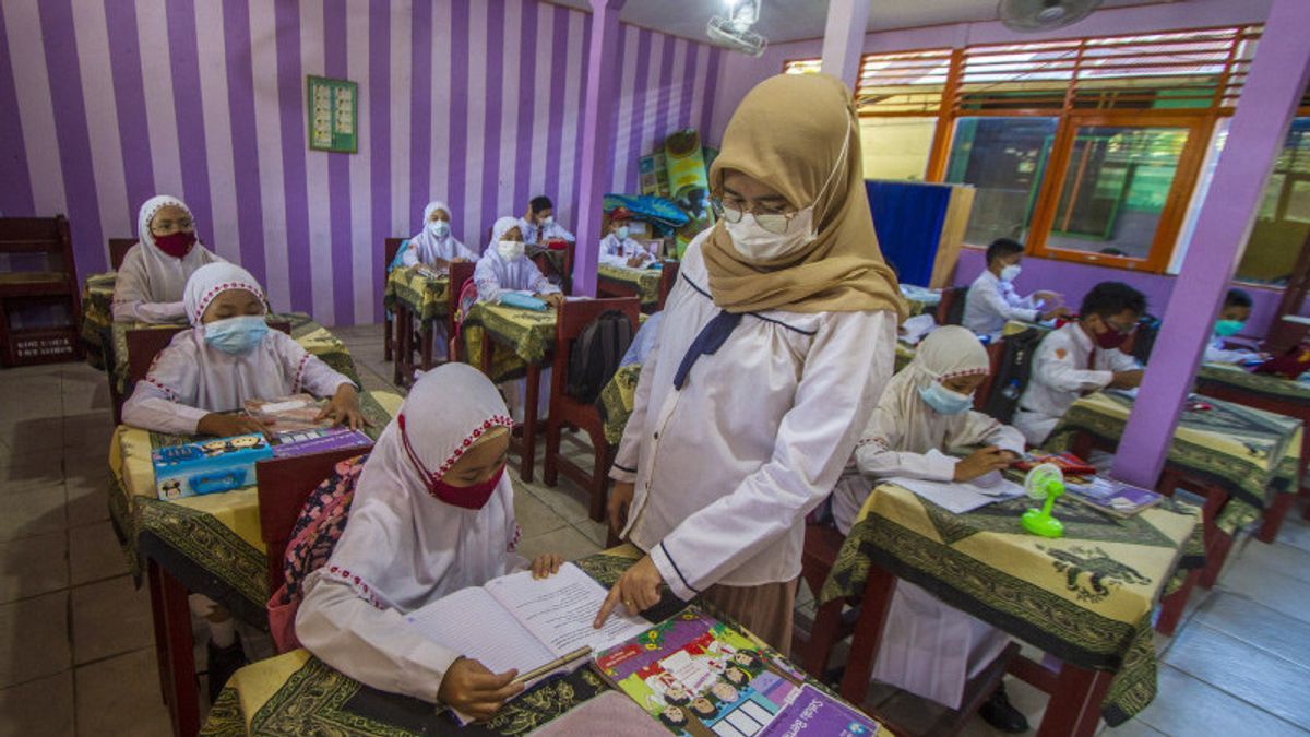 Beda dari Kemendikbud Ristek, Disdik DKI Hanya Temukan 1 Klaster COVID-19 Sekolah Selama PTM