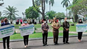Berita DIY: BPJamsostek Yogyakarta Menyerahkan Santunan Kecelakaan Kerja
