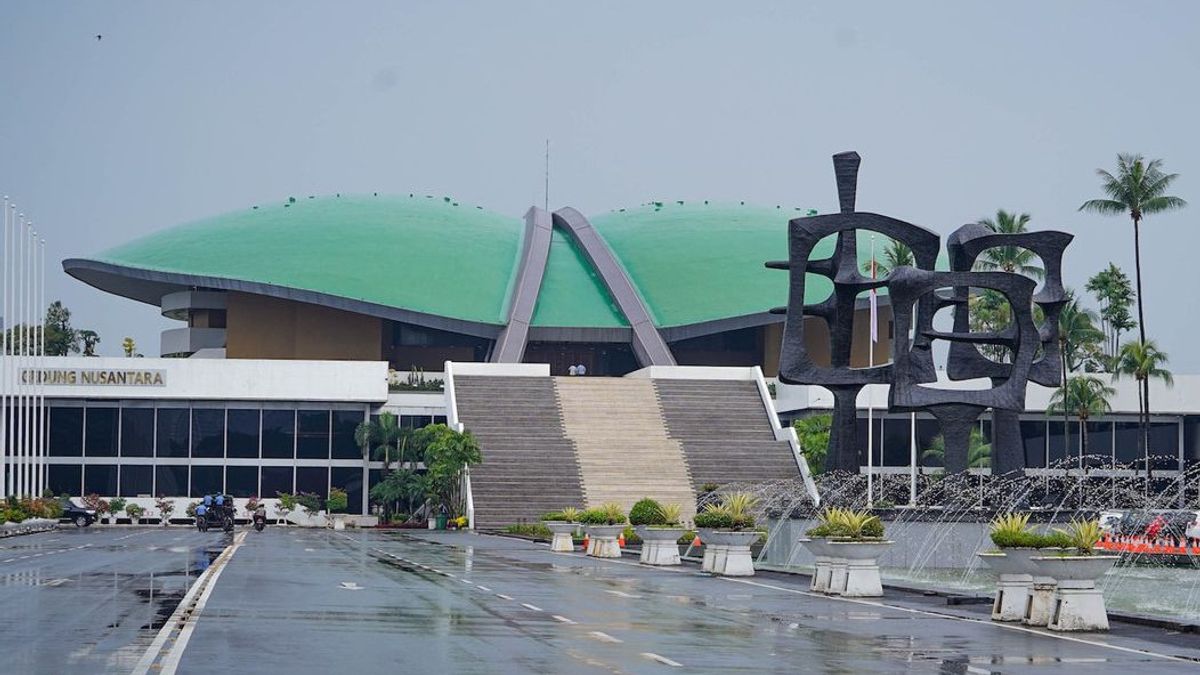 Legislator PDIP Minta Pemerintah Pulihkan Nama Dua Guru di Luwu Utara yang Dipecat: Mereka Bukan Koruptor!