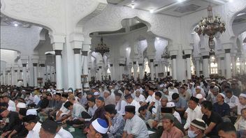 Des milliers de personnes participent à une prière commune 21 ans après le tremblement de terre et le tsunami