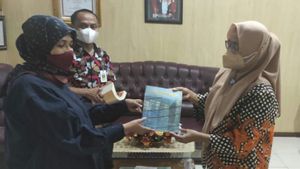 Purnakarya PLN Sumbangkan Sejumlah 166 Judul Buku Koleksinya ke Dinas Perpustakaan Makassar