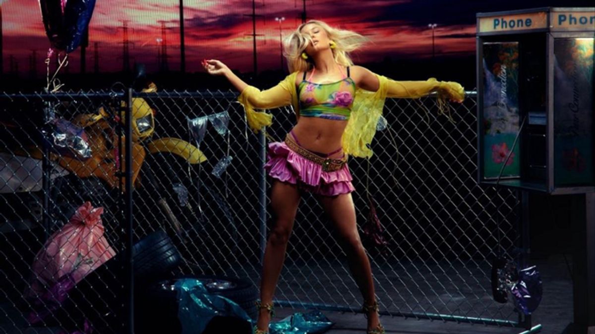 Zara Larsson Hadirkan Energi Penuh Kebebasan dan Kreativitas di Remix <i>Midnight Sun: Girls Trip</i>