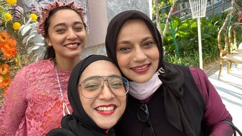 Peringati Hari Ibu untuk Marissa Haque, Bella Fawzi: Miss You Ibu Cantik