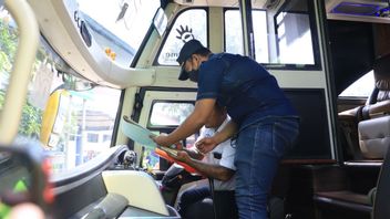 Lima Petugas Medis Disiagakan untuk Berjaga-jaga Jika Sopir Bus Mendadak Sakit