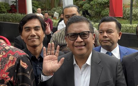 Bacakan Eksepsi, Hasto Sebut Diancam Ditersangkakan Bila Pecat Jokowi