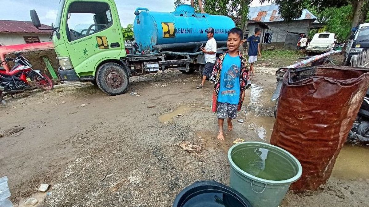 Pemkab Parigi Moutong Sulteng Siapkan 6 Mobil Tangki Bantu Air Bersih Korban Banjir