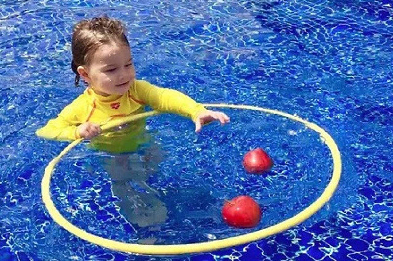 Apprenez aux enfants à nager, empêchez les décès dus aux noyers