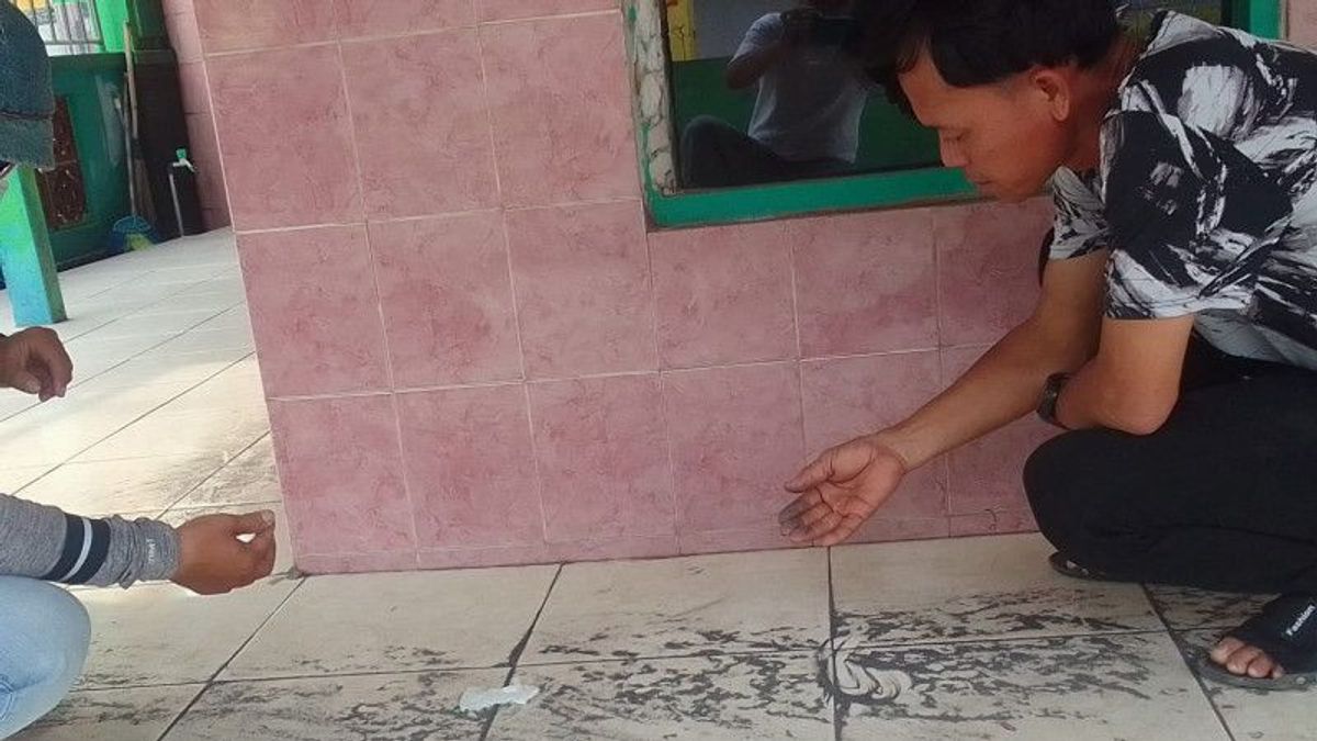 Warga Marunda Jakut Mengeluh, Debu Hitam Pekat Kembali Enter Rumah Cemari Lingkungan