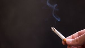 Bahaya Merokok Dekat Anak yang Perlu Diketahui