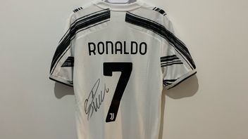 Cristiano Ronaldo's Signed Jersey is Being Auctioned For Earthquake Victims in Turkey, Now It has Been Offered For IDR 241 Billion